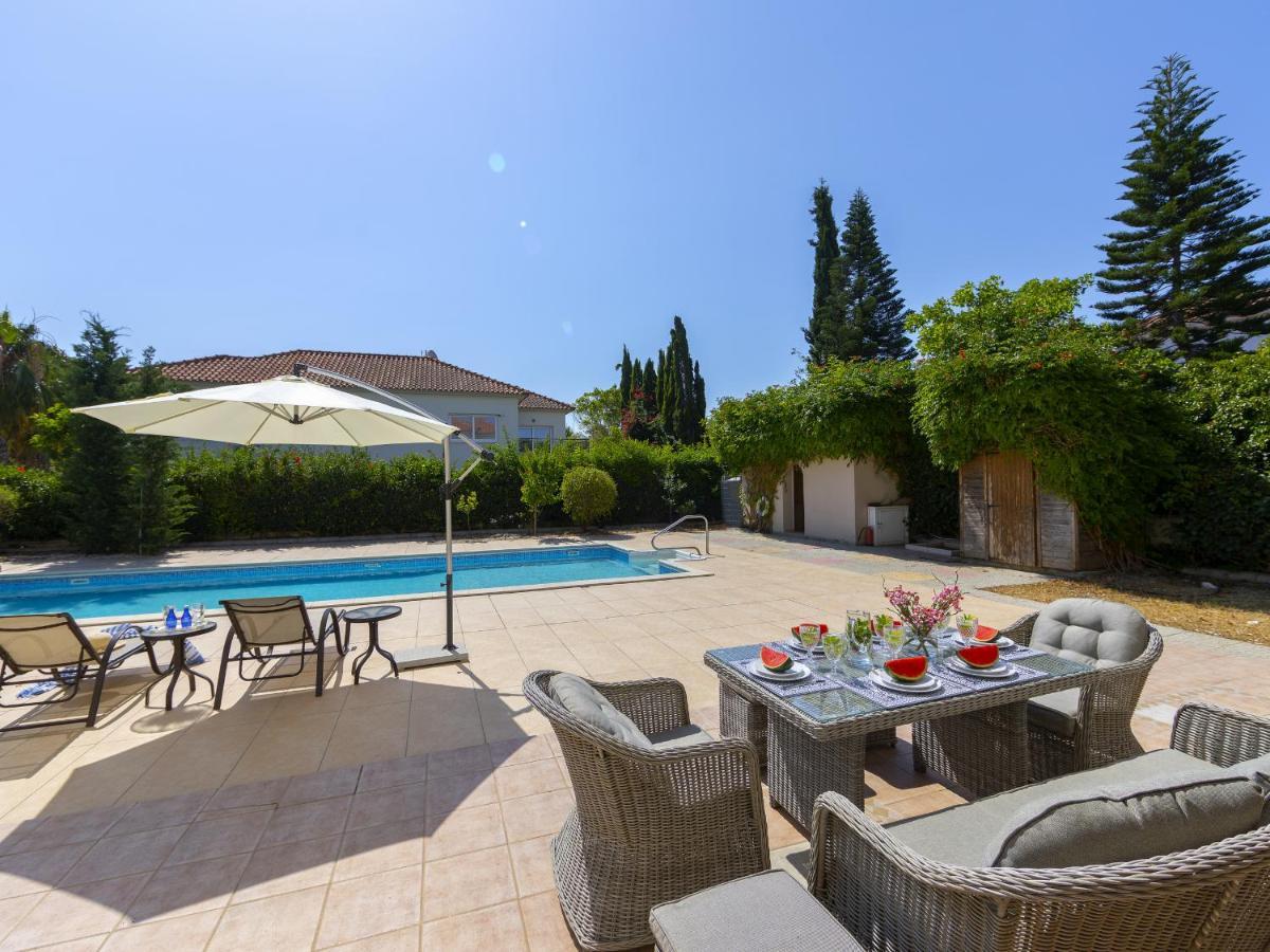 Meneou Seaside Mansion 7 Villa Larnaca Exterior photo